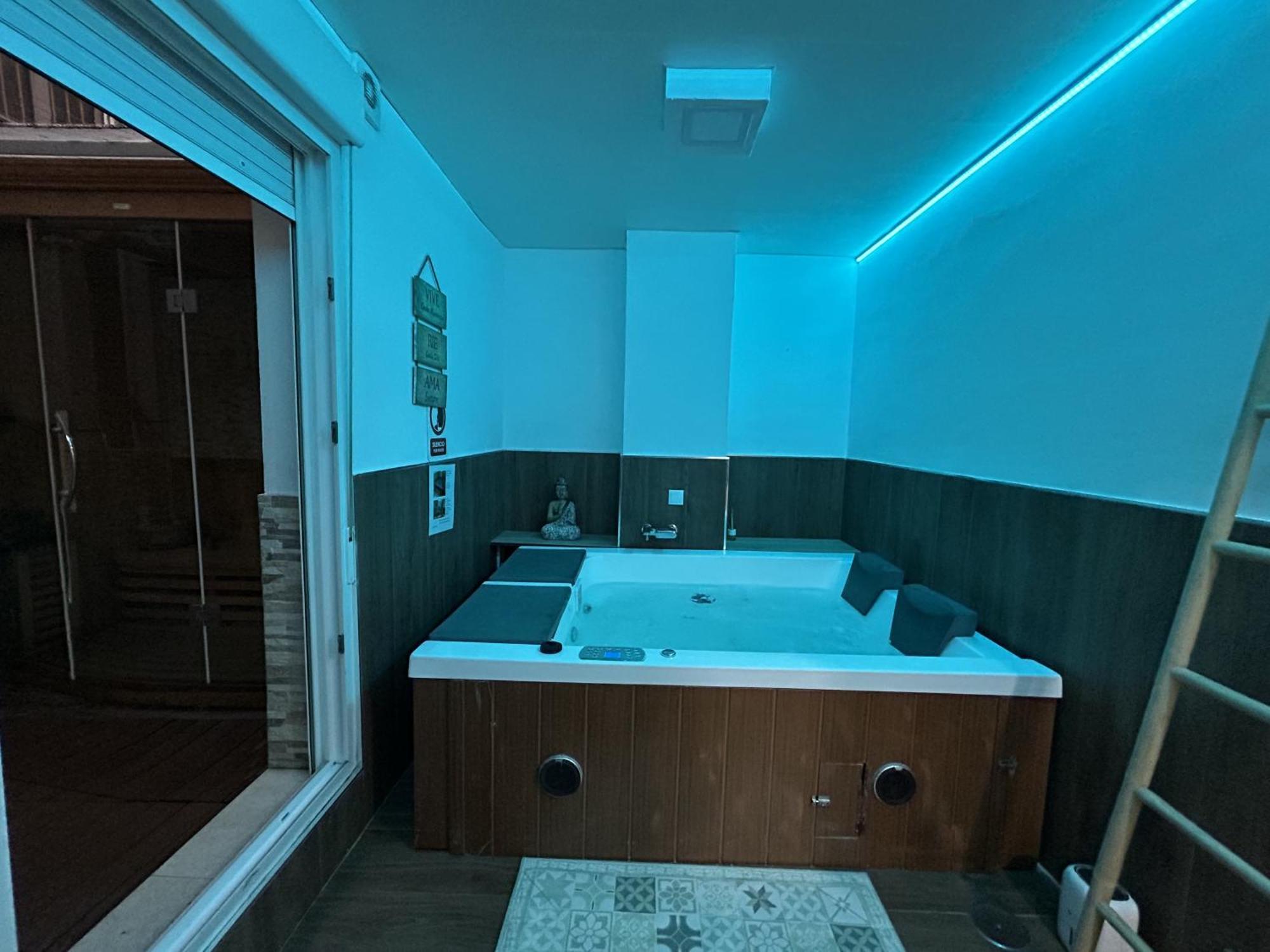 הואלבה Lujo A Tu Alcance Con Spa Y Garaje Pleno Centro מראה חיצוני תמונה