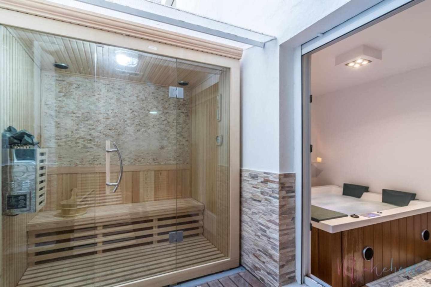 הואלבה Lujo A Tu Alcance Con Spa Y Garaje Pleno Centro מראה חיצוני תמונה