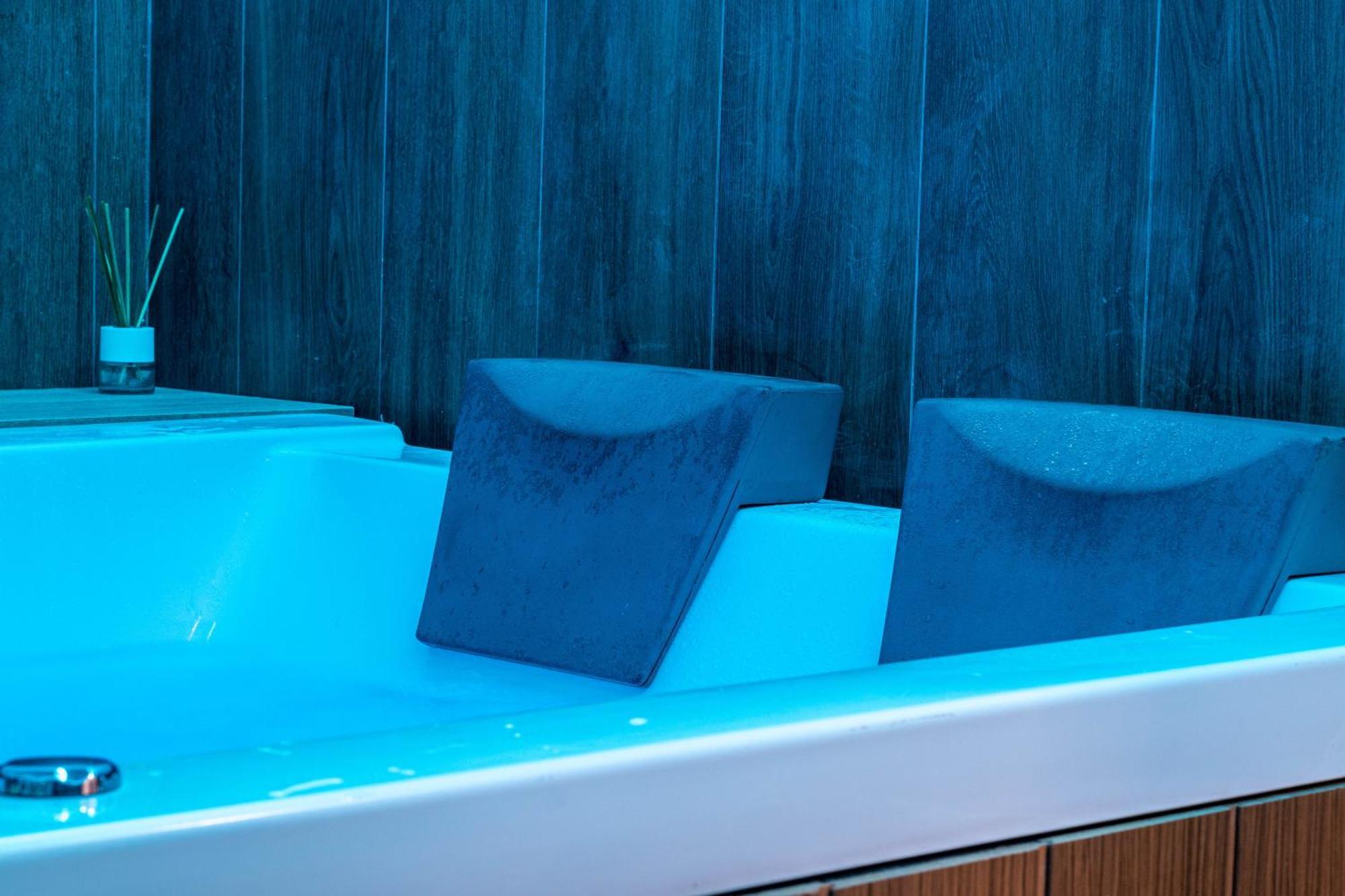 הואלבה Lujo A Tu Alcance Con Spa Y Garaje Pleno Centro מראה חיצוני תמונה