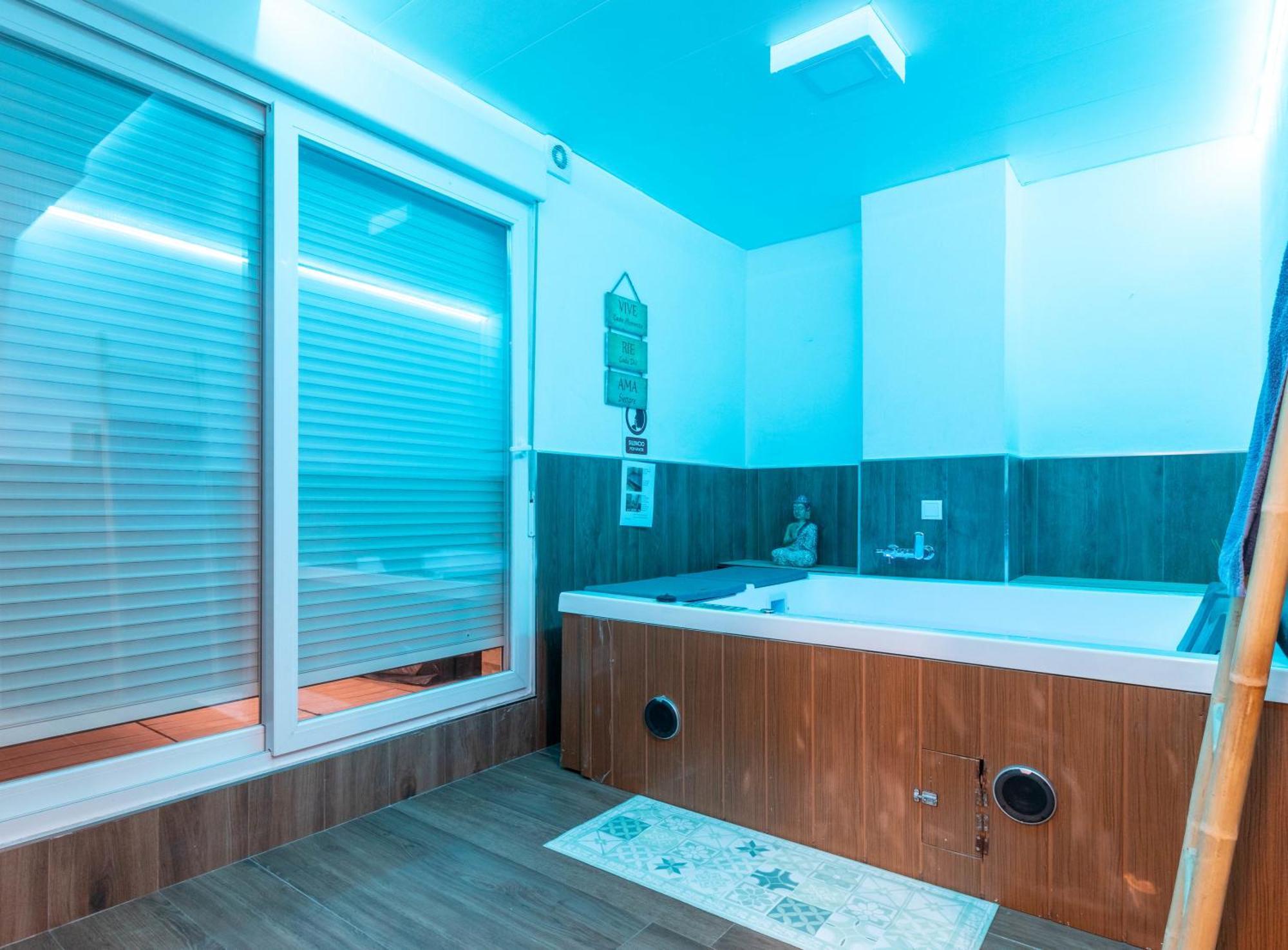 הואלבה Lujo A Tu Alcance Con Spa Y Garaje Pleno Centro מראה חיצוני תמונה